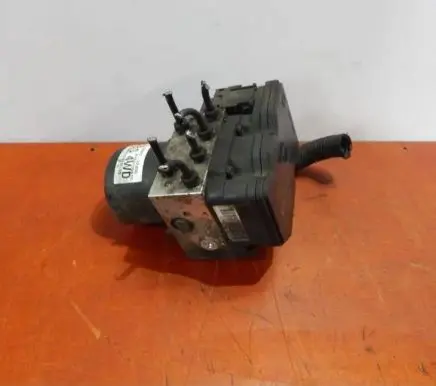 KIA Sportage ABS Pump 589200Z250 5WY7810D