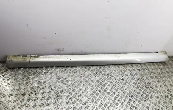 Chrysler 300 - 300C Sill