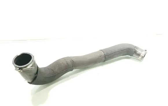 Land Rover Discovery 3 - LR3 Intercooler hose/pipe