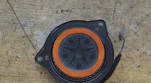 Maserati Ghibli Panel speaker 670002118