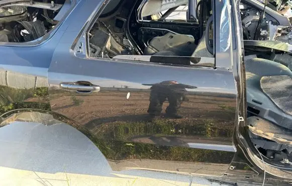 Dodge Durango Rear door