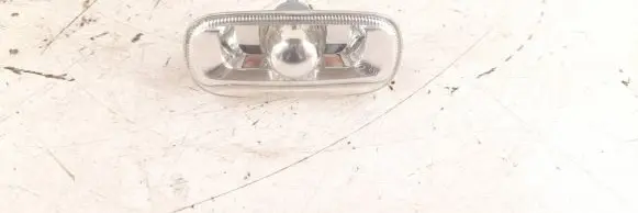 Front fender indicator light