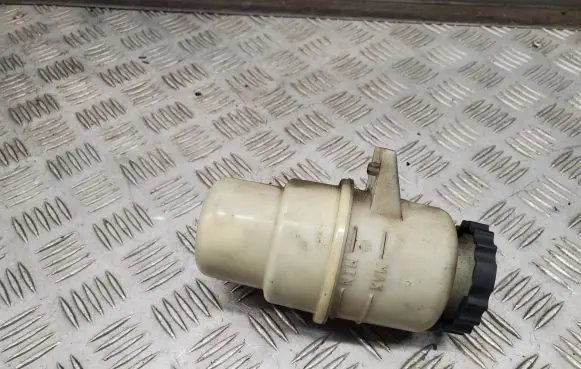 Dodge Durango III Power steering fluid tank/reservoir