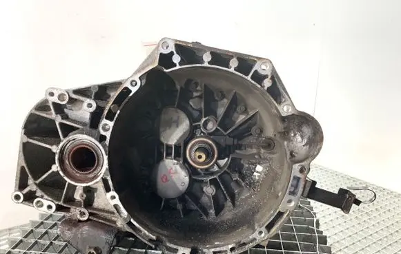 Hyundai Santa Fe Manual 5 speed gearbox WRM4