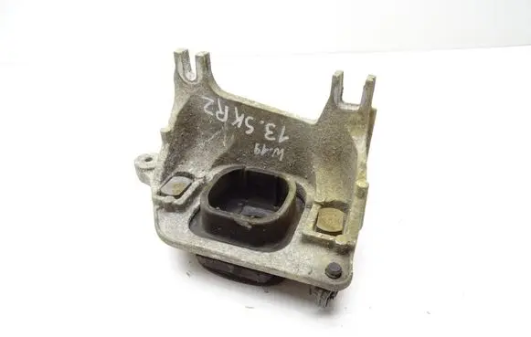 Opel Vivaro Gearbox mounting bracket 112228161R