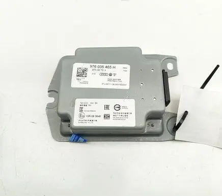 Porsche Cayenne (9Y0 9Y3) HiFi Audio sound control unit 976035465H 976035751A