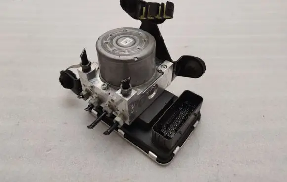 Volvo XC90 ABS Pump P31680102 31680099