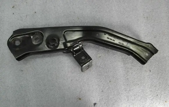 Skoda Kamiq Headlight/headlamp mounting bracket 658805931