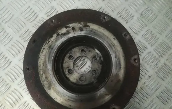 Nissan Note (E11) Flywheel ee040