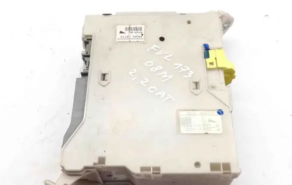 Lexus IS 220D-250-350 Central body control module 8273053050