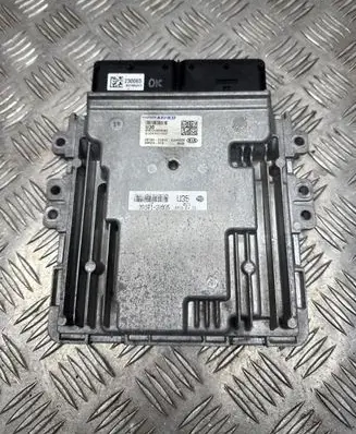 KIA Sportage Engine control unit/module 391002U935 1C94422X 9001230093KE