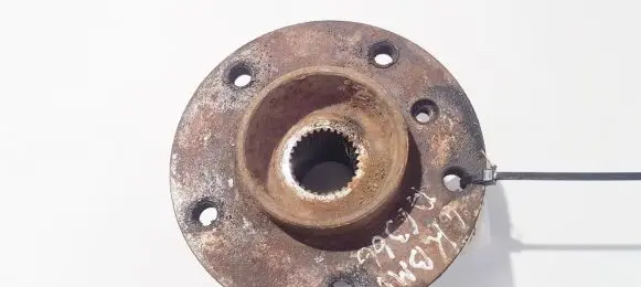 Rear wheel hub