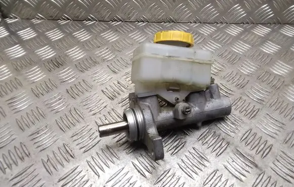 Subaru Legacy Master brake cylinder