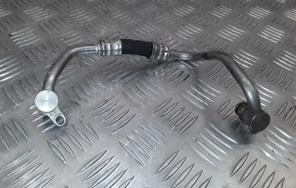 BMW 1 E82 E88 Coolant pipe/hose 7558901