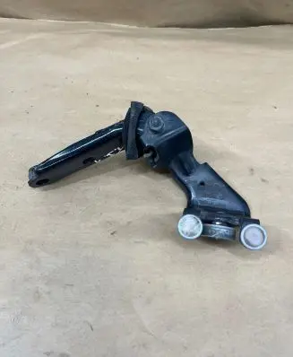 Volkswagen Transporter - Caravelle T5 Sliding door middle roller runner 7E0843336 S420MC4913