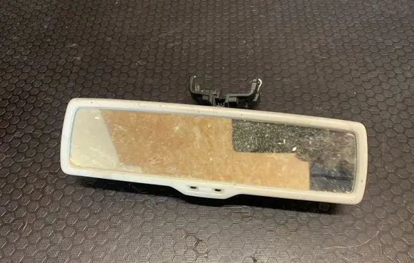 Volkswagen PASSAT B6 Rear view mirror (interior) E1010839