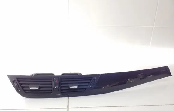 BMW X1 E84 Dash center air vent grill 64222991235 2991235