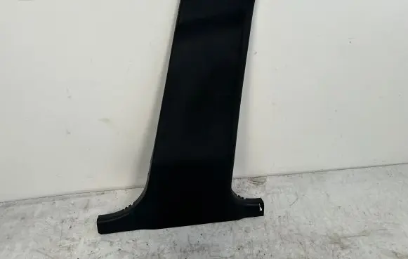 Mercedes-Benz C AMG W204 (B) pillar trim (bottom) A2046900425