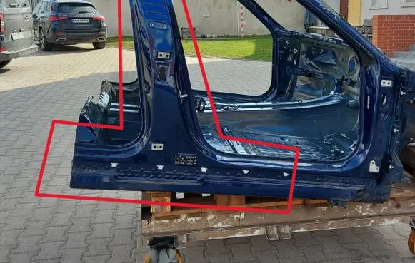Porsche Taycan 9J1 Pillar (middle) PORTAYSLU501817
