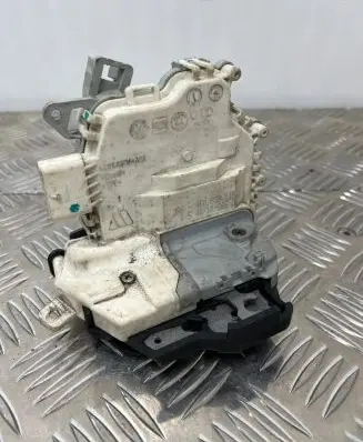Audi A6 S6 C6 4F Rear door lock 4F0839015J