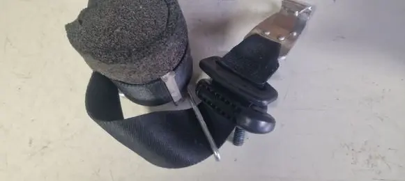 Ford Galaxy Rear seatbelt 33044869