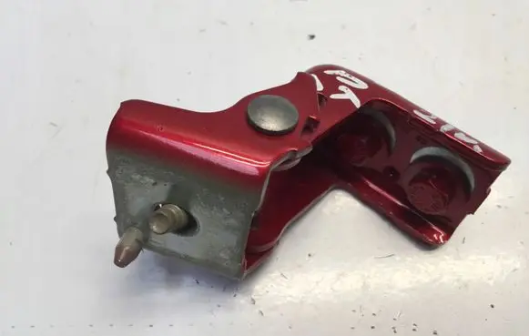 Peugeot 2008 II Rear door lower hinge