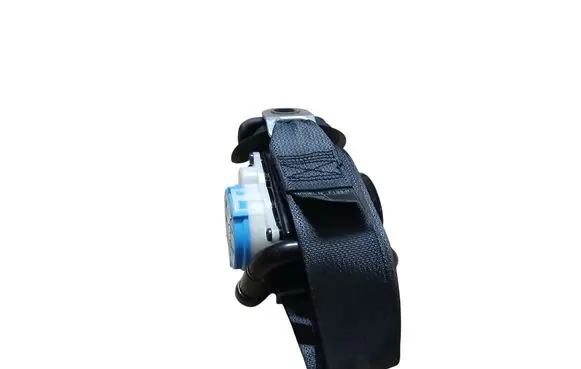 Rear seatbelt