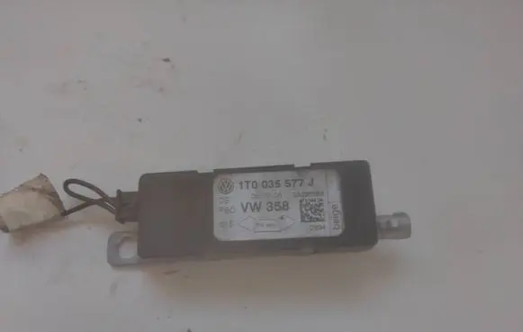 Volkswagen Touran I Antenna control unit 1T0035577J 28026588