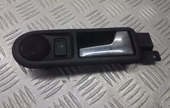 Volkswagen PASSAT B5.5 Rear door handle trim 3B1837114