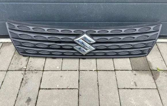 Suzuki XL7 III Front grill