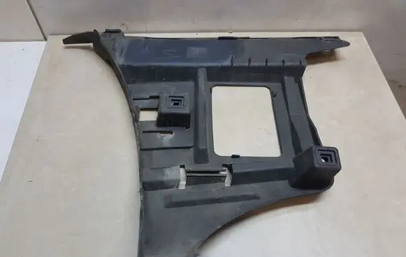 Volvo V70 Rear bumper mounting bracket 8648198