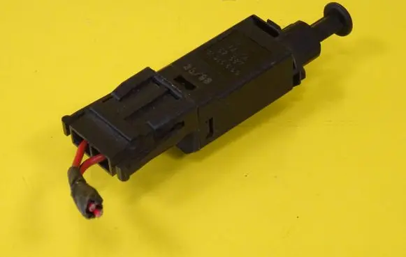 Volkswagen Golf IV Brake pedal sensor switch 191945515B