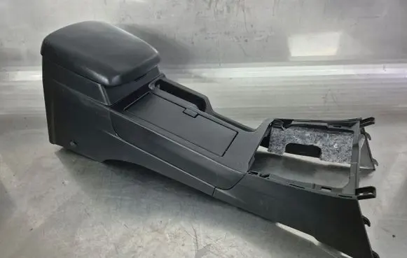 Suzuki Grand Vitara II Other center console (tunnel) element