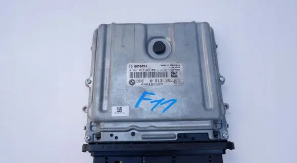 BMW 5 F10 F11 Engine control unit/module 8513161
