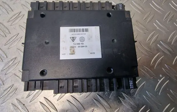 Volkswagen Touareg I Seat control module 7L0959760