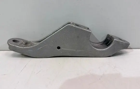 BMW M8 F93 Gran Coupe Sway bar bush bracket, front 6861473