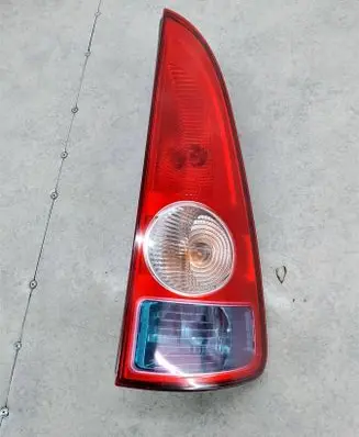 Renault Espace IV Rear/tail lights 8200027152