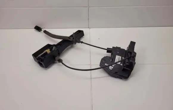 Renault Megane IV Rear door lock 825025222R