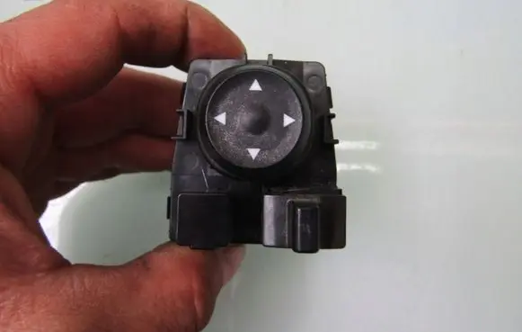 Hyundai i20 (BC3 BI3) Mirror switch trim 93530BV000
