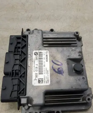 Mini One - Cooper R50 - 53 Engine control unit/module 0261S06382 170020110 1039s41222