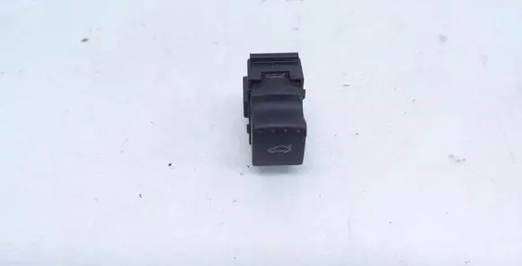Skoda Superb B5 (3U) Tailgate opening switch 3U0959831