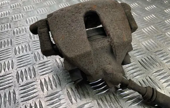Ford C-MAX I Front brake caliper