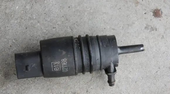 Mercedes-Benz SL R230 Windscreen/windshield washer pump SL350