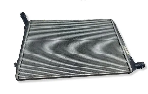 Volkswagen PASSAT B6 Coolant radiator 3C0121253R