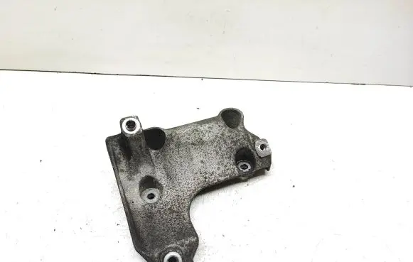 BMW 3 E90 E91 A/C compressor mount bracket 7505980