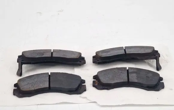 Mitsubishi Outlander Brake pads (front)