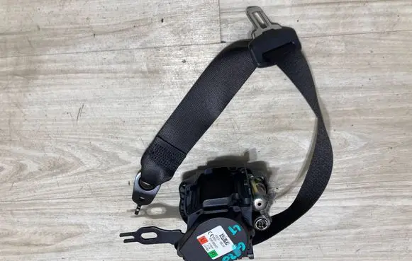 BMW 3 G20 G21 Rear seatbelt 636156500D