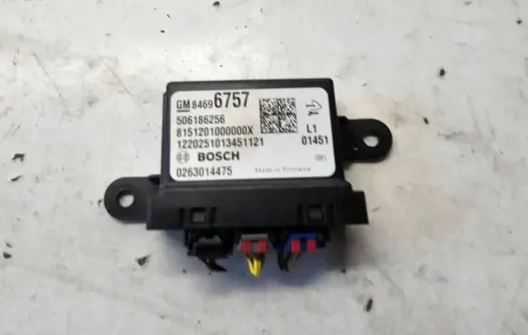Opel Insignia B Parking PDC control unit/module 84696757
