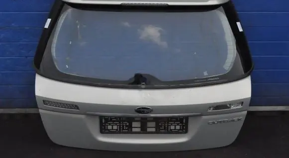 Subaru Legacy Tailgate/boot cover trim set 