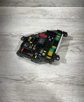 BMW X3 F25 Fuse module 9315151 317033454 08239751